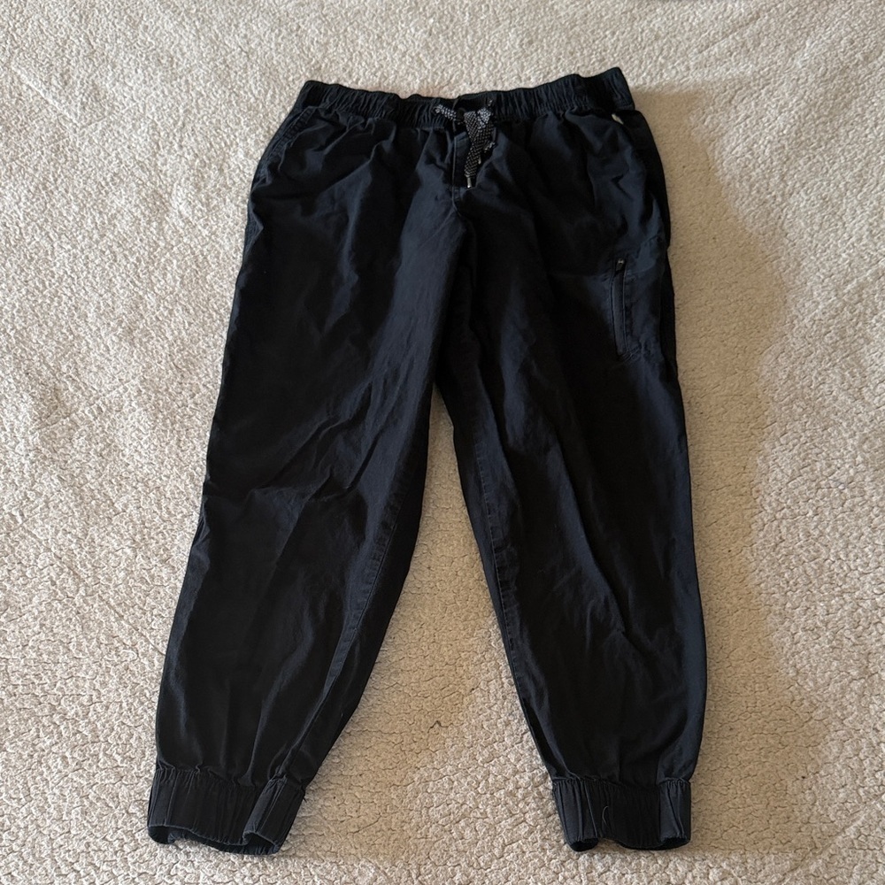 Magellan Outdoors Black Joggers Medium